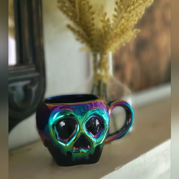 Disney's Evil Queen Poison Apple Mug from Snow White - Picture 8 of 10